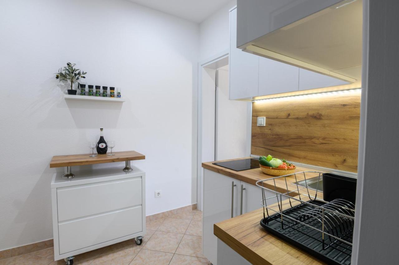 Apartments Blatancic Vodice Eksteriør billede