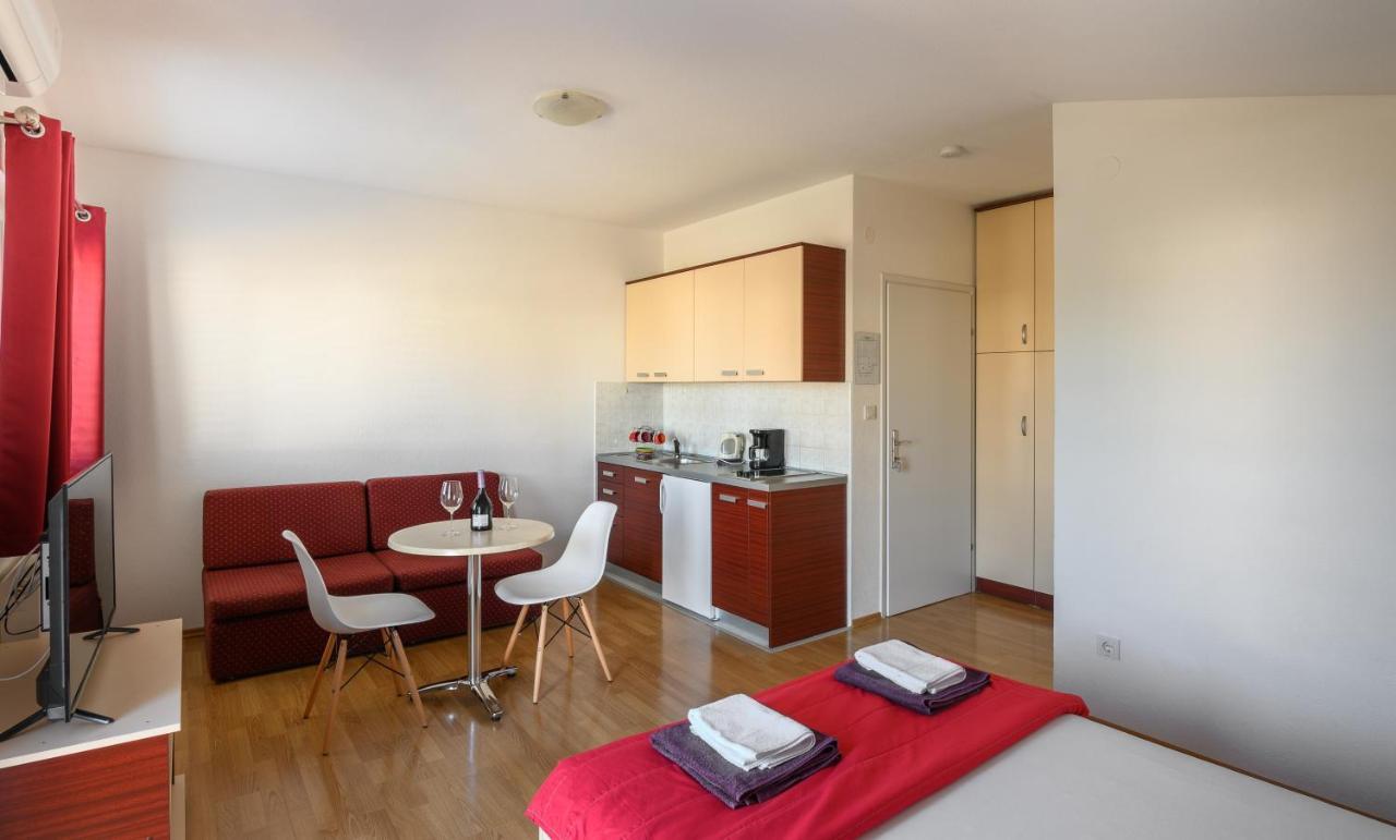 Apartments Blatancic Vodice Eksteriør billede