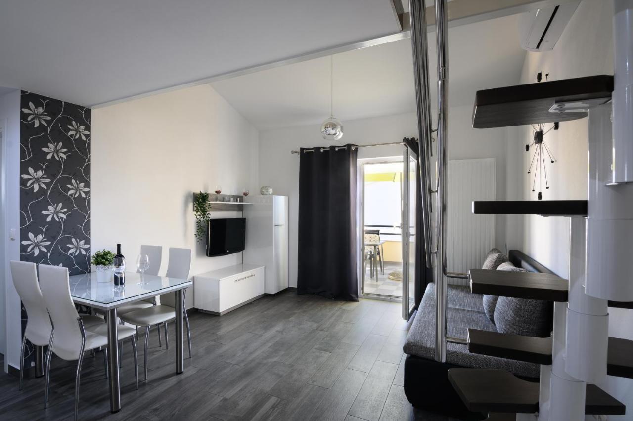 Apartments Blatancic Vodice Eksteriør billede